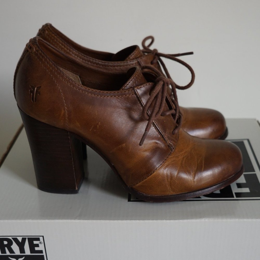 COPY - Frye Parker Oxford Heel Brown Size 7,fits like 6.5